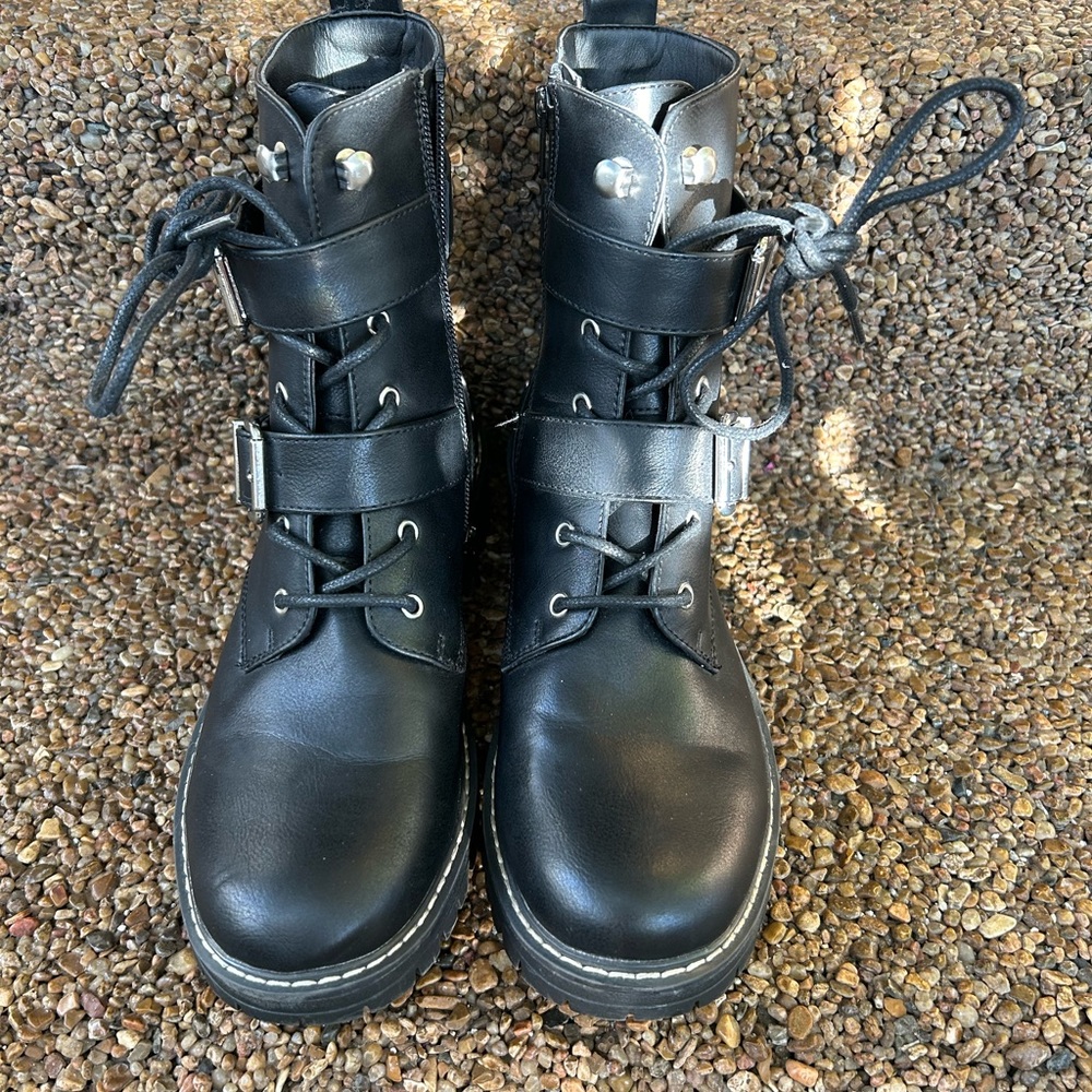SO combat boots sz 8.5 NEW